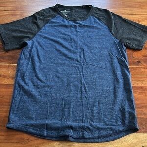 American eagle active flex men’s t shirt